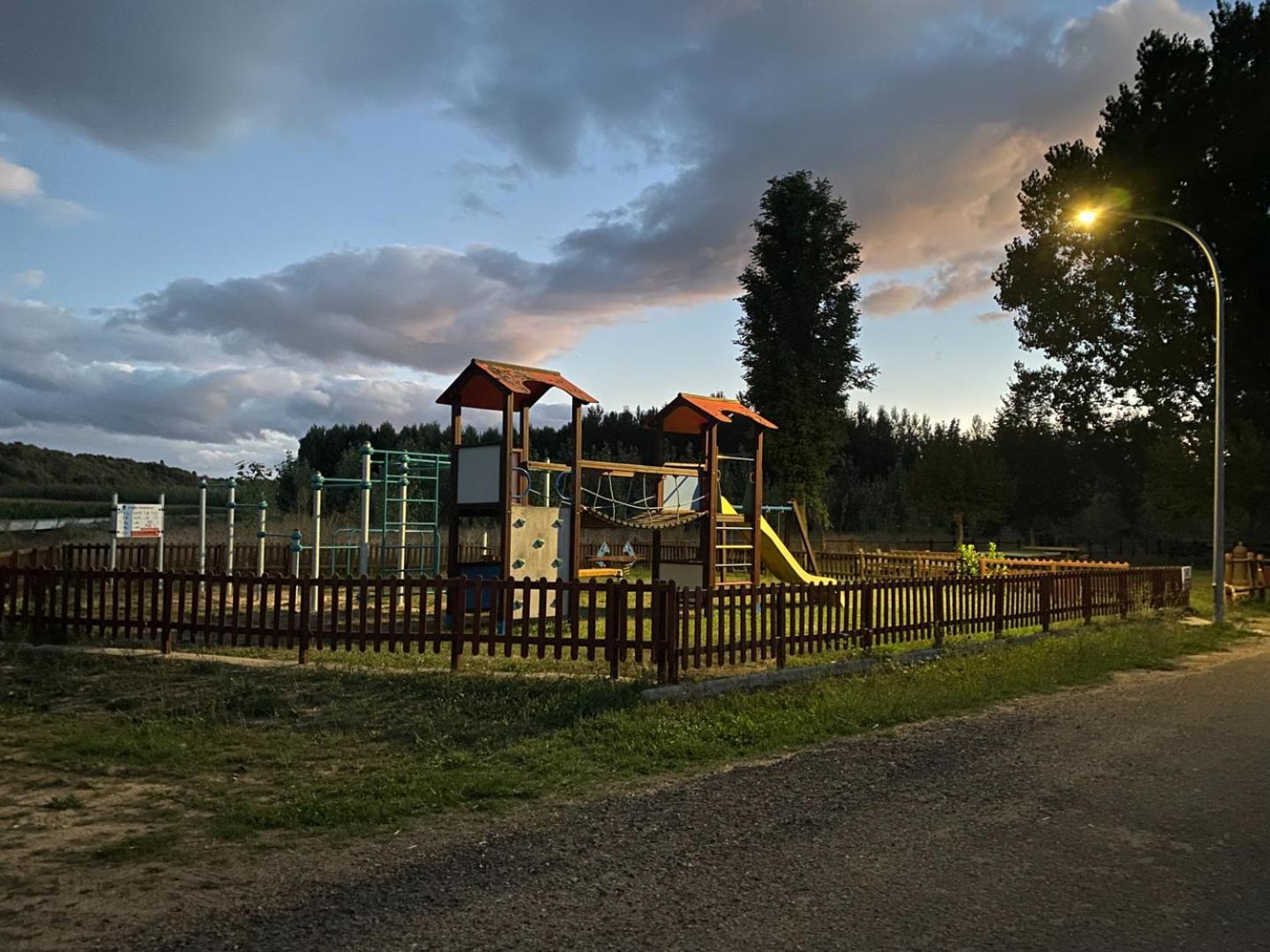 Descubre La Cepedana: Casa Rural Con Encanto En Cogorderos, A Solo 10 Km De Astorga Exteriör bild